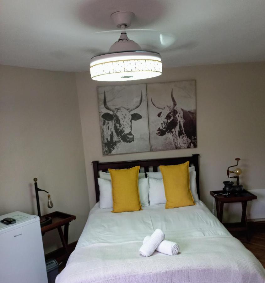 Woodleigh Guest Lodge Ист-Лондон Экстерьер фото