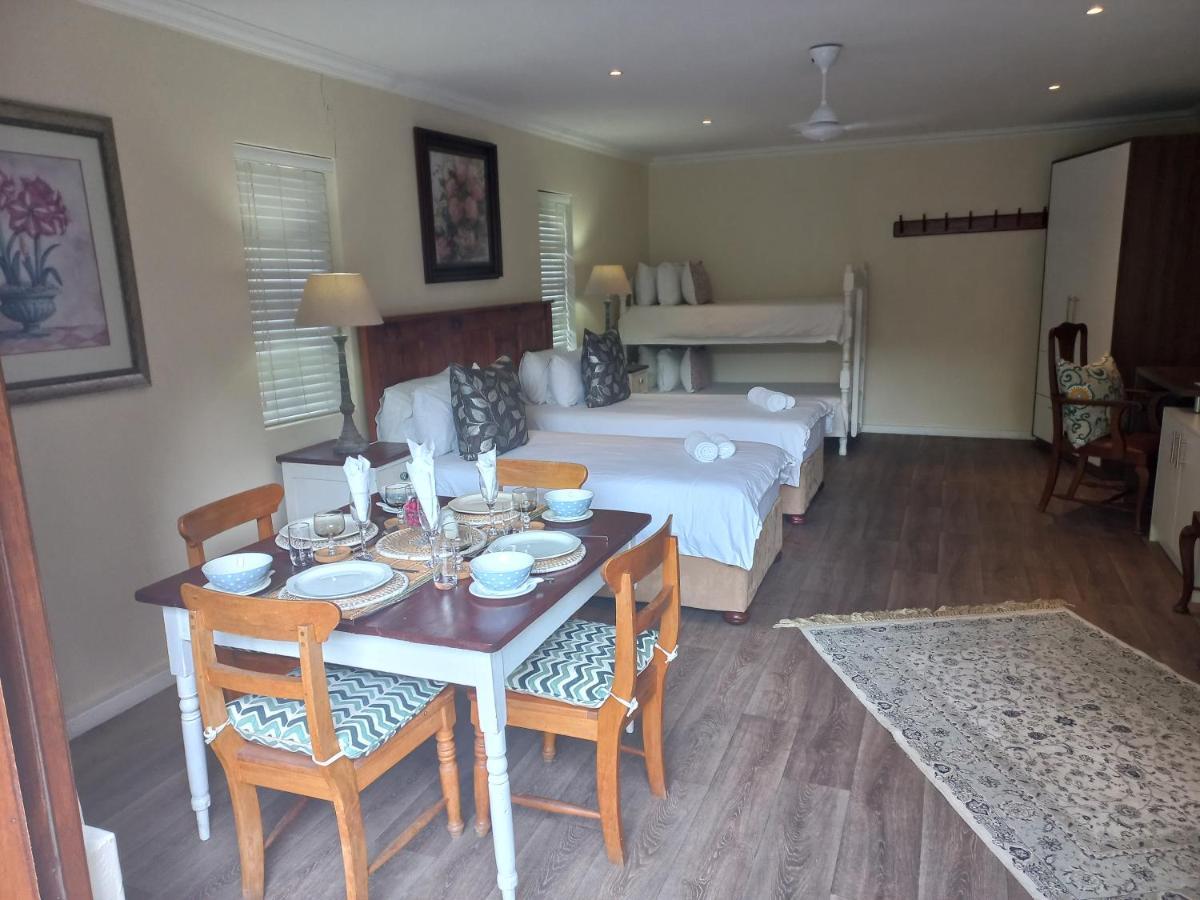 Woodleigh Guest Lodge Ист-Лондон Экстерьер фото