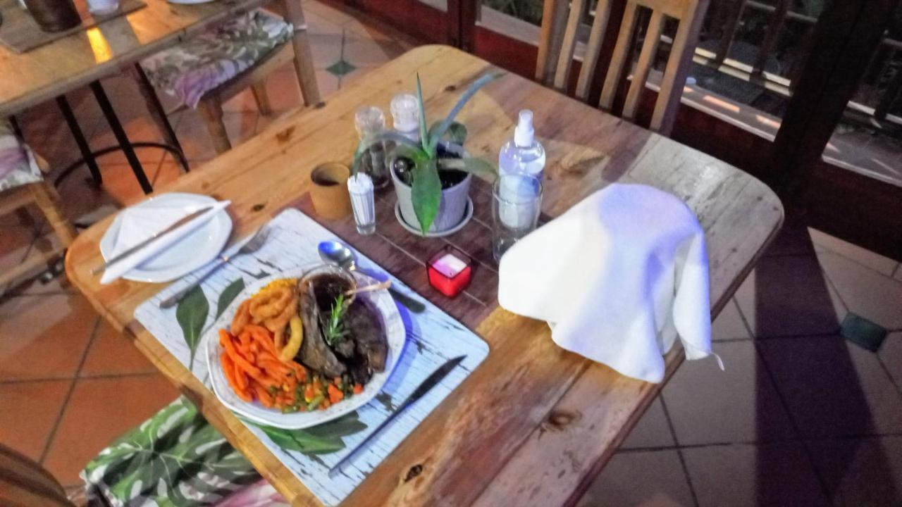 Woodleigh Guest Lodge Ист-Лондон Экстерьер фото